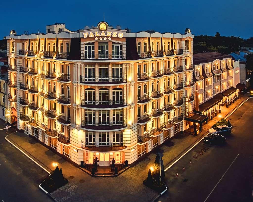 พรีเมียร์ โฮเต็ล พาลาสโซ Hotel โปลตาวา ภายนอก รูปภาพ