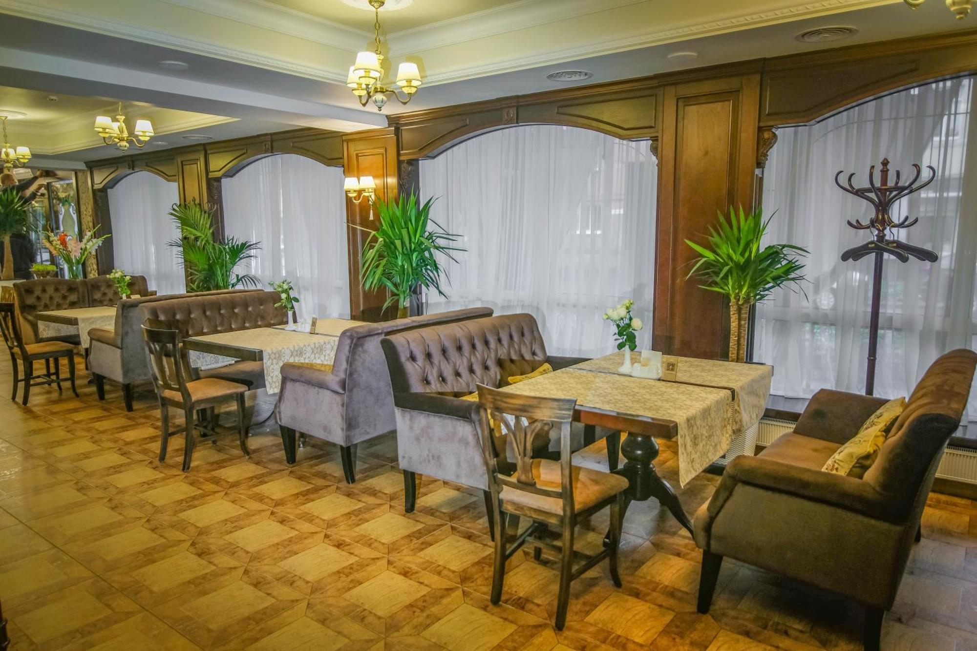 พรีเมียร์ โฮเต็ล พาลาสโซ Hotel โปลตาวา ภายนอก รูปภาพ