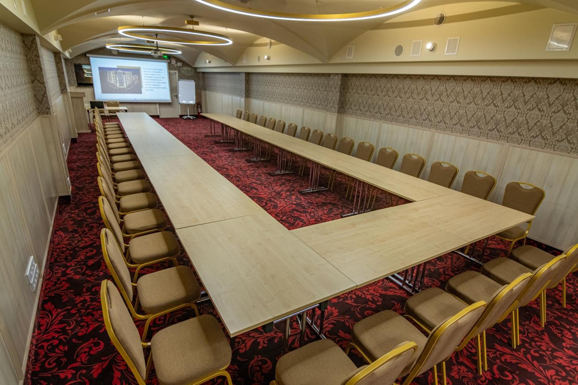 พรีเมียร์ โฮเต็ล พาลาสโซ Hotel โปลตาวา ภายนอก รูปภาพ